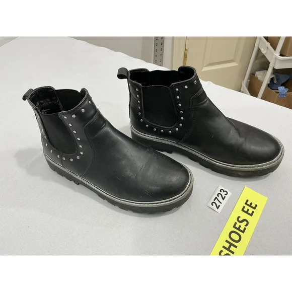 Girls Wonder Nation 4 Pull On Black Studded Chunky Heel Bootie - Picture 2 of 10